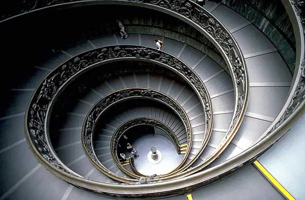 Escalera del Museo Vaticano