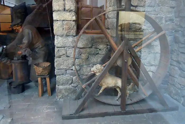 Fotografía de una pieza de museo.